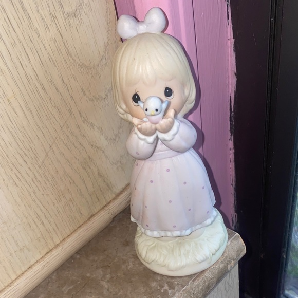 Enesco Precious Moments Limited Edition Figurine - Picture 1 of 5